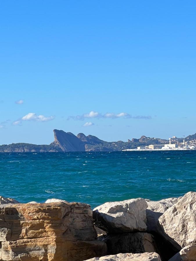 Appartement Entre Village Et Plages. Saint-Cyr-sur-Mer Exterior foto